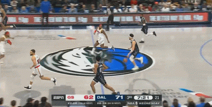 金年会连成串！欧文三分三连击 帮助独行侠迅速扩大优势