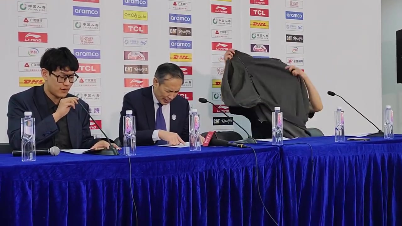 金年会体育💯首秀20分8助!许利民:给新外援纳托尔的表现打满分