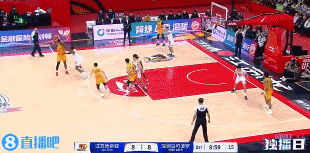 金年会金字招牌诚信至上得分机器啊！江苏外援杰克逊首节6中5&4记三分轰17分