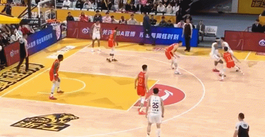 jinnianhui金年会媒体人谈张皓嘉&杜润旺:以后都对杜润旺好点 宏远锋线没他不行的