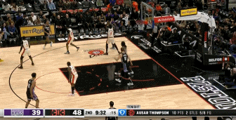 金年会体育还得练啊老弟🤨！德罗赞假动作晃起英雄心 屡次上课奥萨尔