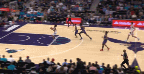 金年会金字招牌诚信至上受伤了还在练😮右手腕骨折&脑震荡的灰熊新秀韦尔斯重返训练场