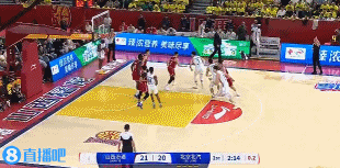 金年会外线开炮！邢志强连中2记三分 帮助山西占据场上主动