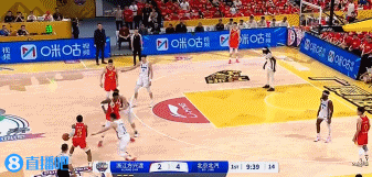 金年会体育👏开局不错！孙铭徽突破抛投&朱俊龙底角命中三分