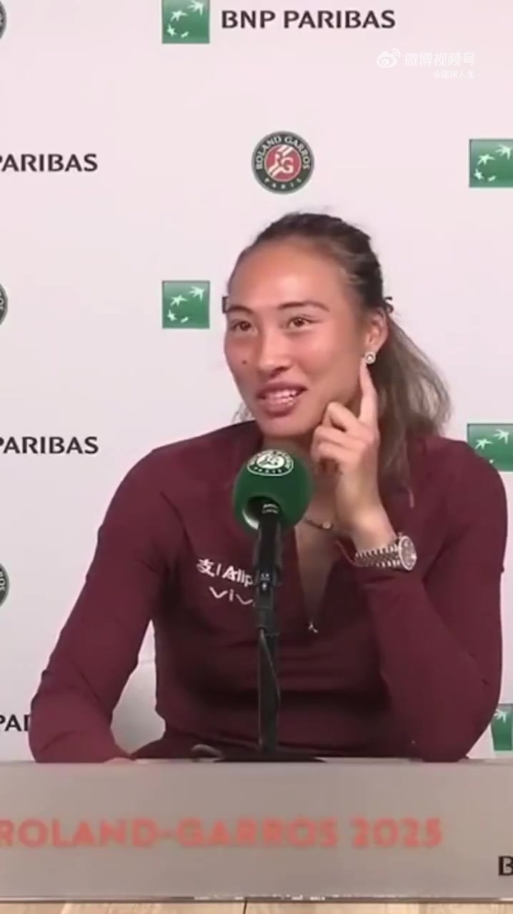 金年会这提问...😅郑钦文被问王楚钦&尴尬回答，错把覃海洋记成王楚钦