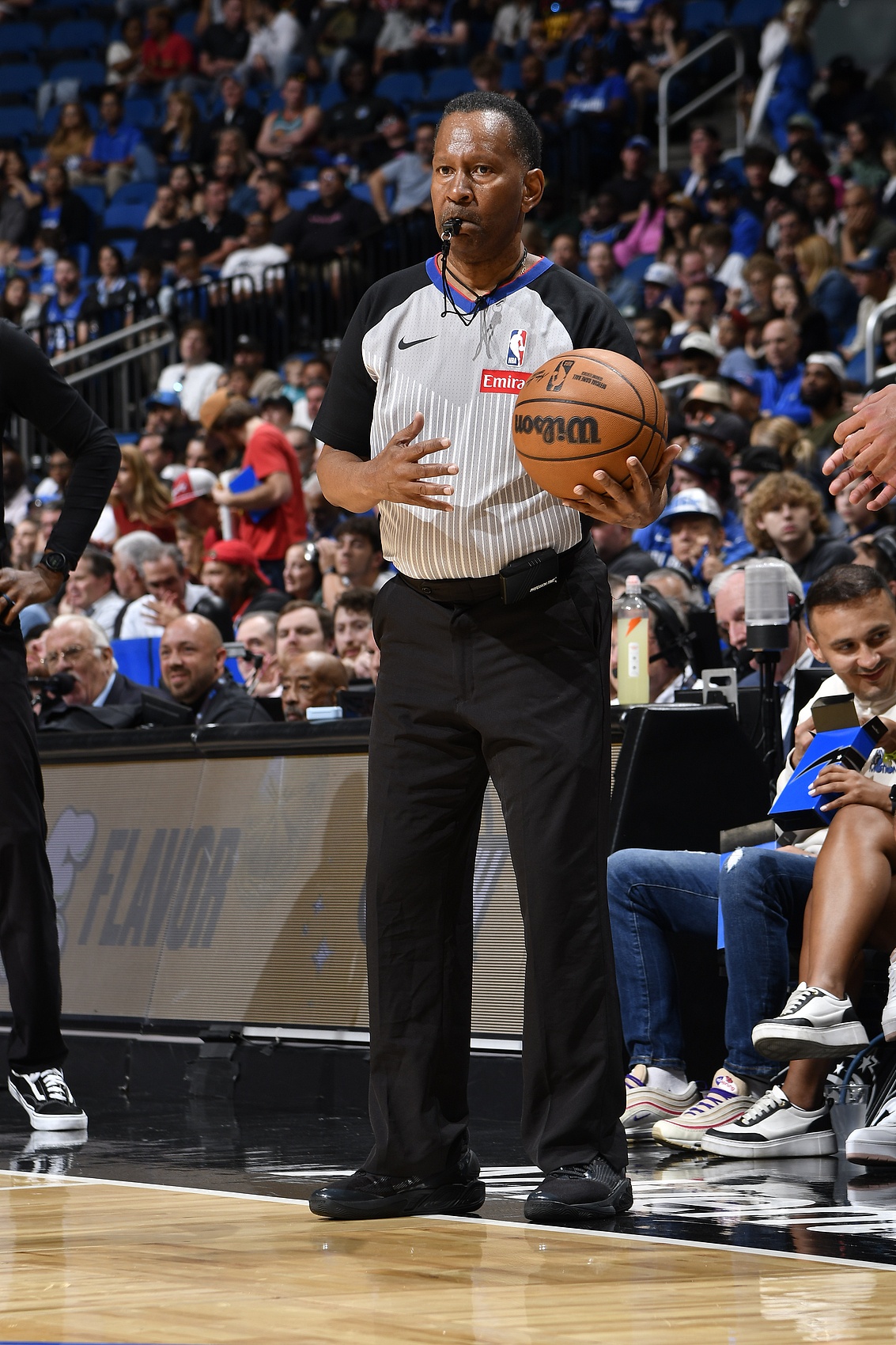 金年会金字招牌信誉至上总决赛G3裁判组:主裁卡珀斯&副裁托尼兄弟 回放中心扎克-扎巴