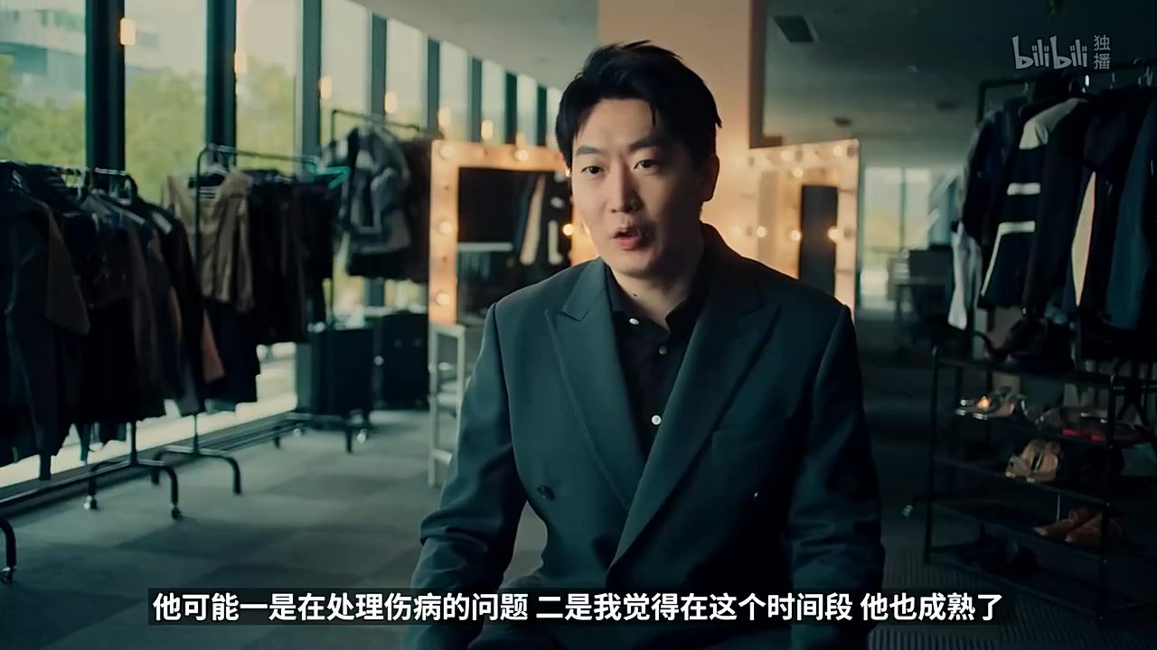 金年会体育Ming:最开始有点怕Uzi,他的打法很爽,后面互相帮助成了兄弟