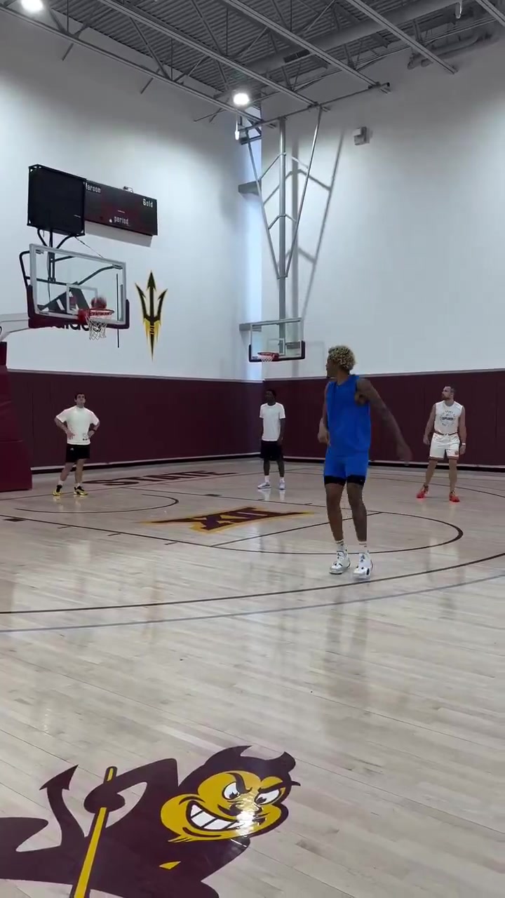 金年会体育打磨三分!马刺记者:索汉目前在菲尼克斯训练 备战今夏的欧洲杯